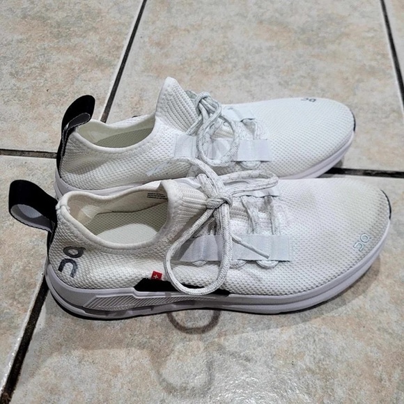 On Cloudeasy Running Shoes Women Size 7 - Picture 2 of 6